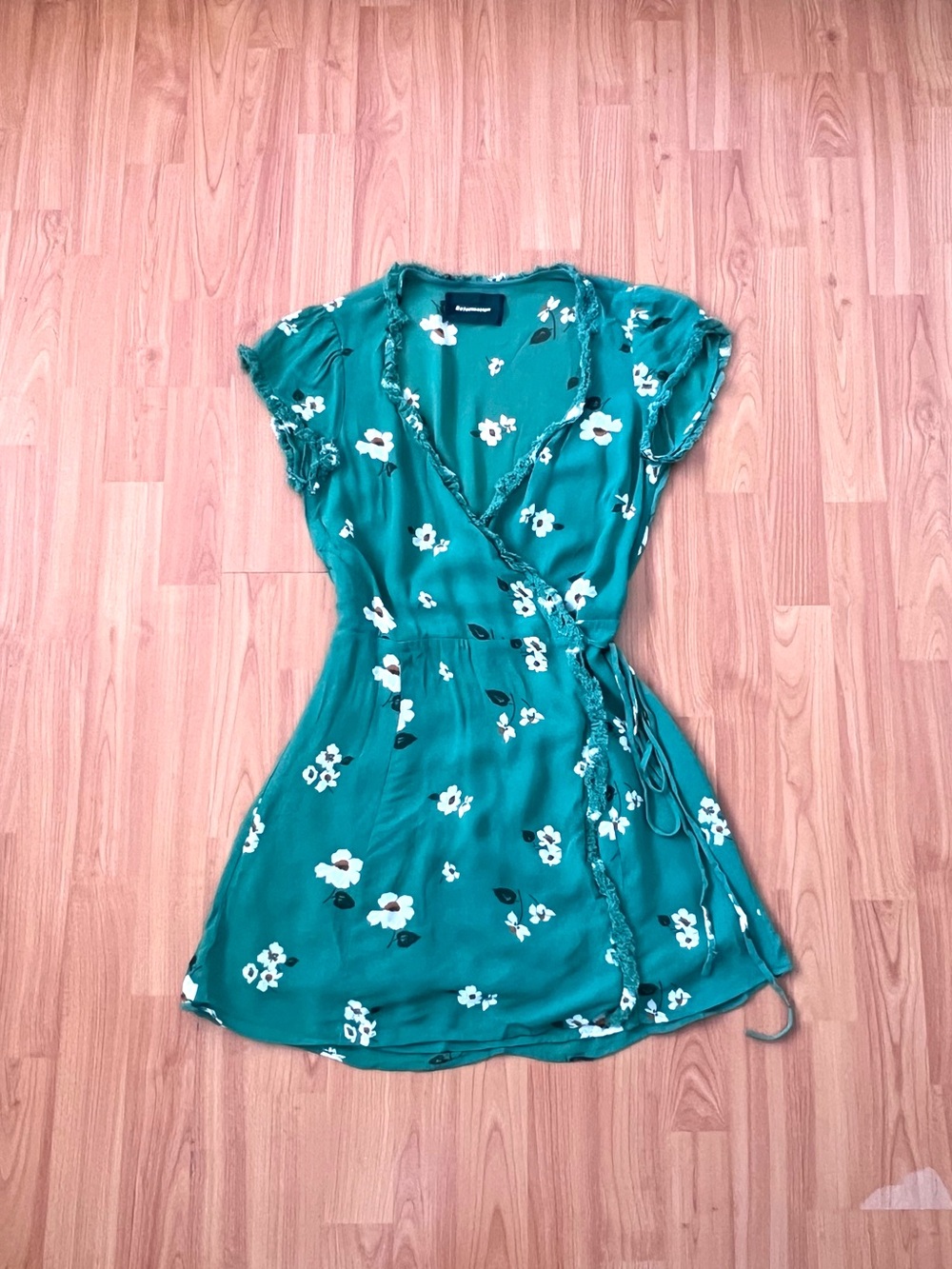 Reformation Garnet Floral Print Wrap Dress - Picture 4 of 10